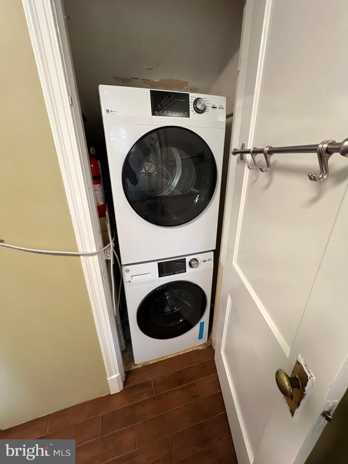 1501 S EDGEWOOD STREET 572