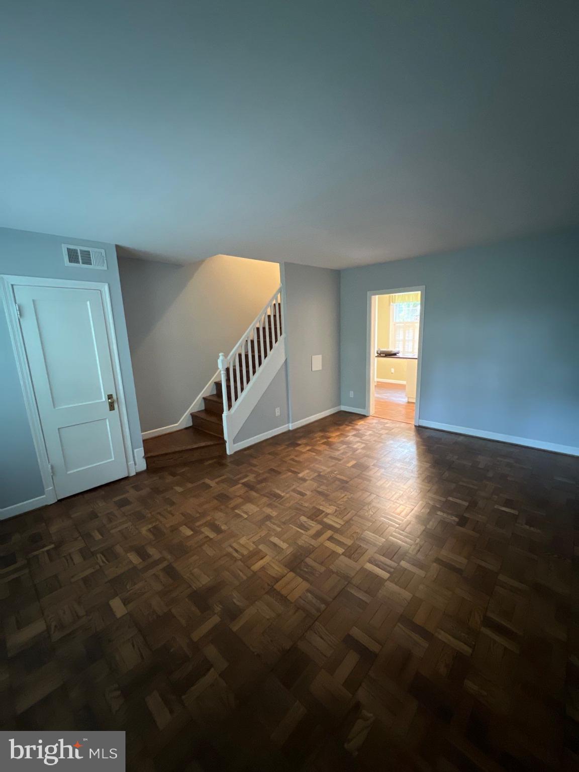 1501 S EDGEWOOD STREET 572