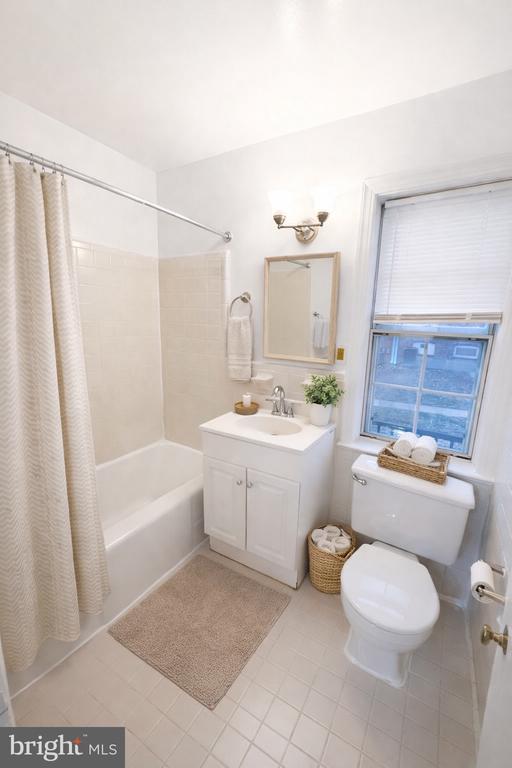 2511 ARLINGTON BOULEVARD 101
