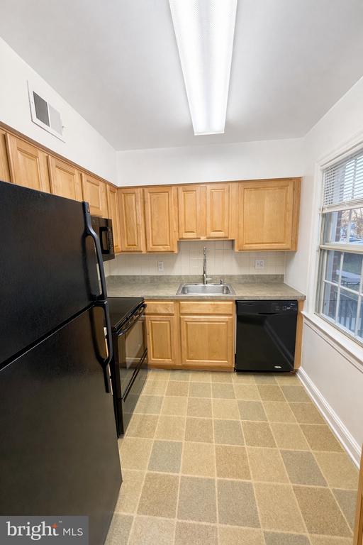 2511 ARLINGTON BOULEVARD 101