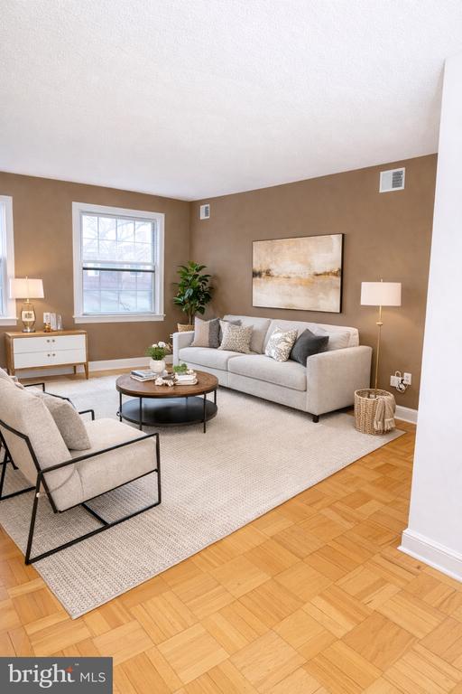 2511 ARLINGTON BOULEVARD 101