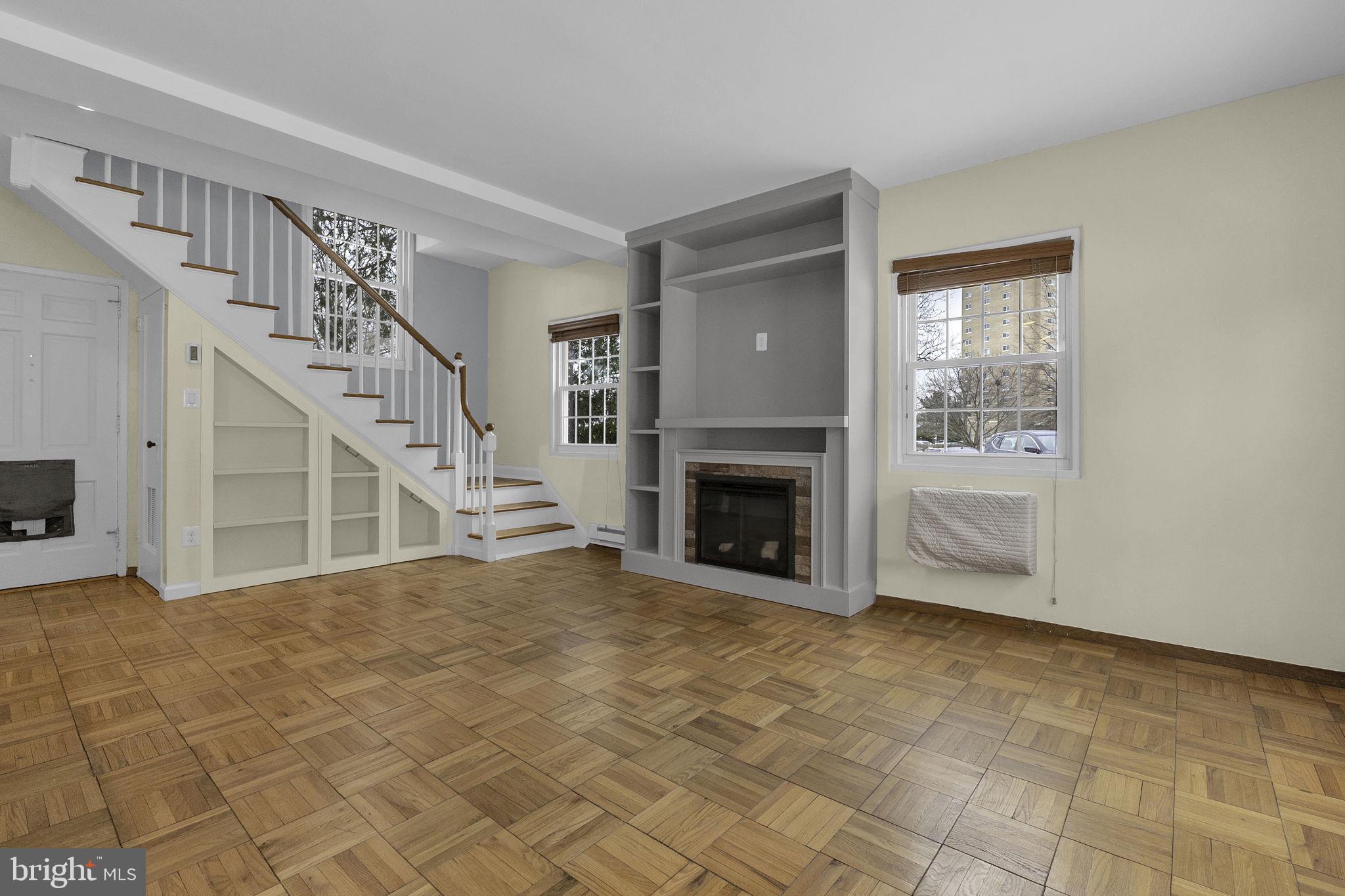 1400 MARTHA CUSTIS DRIVE