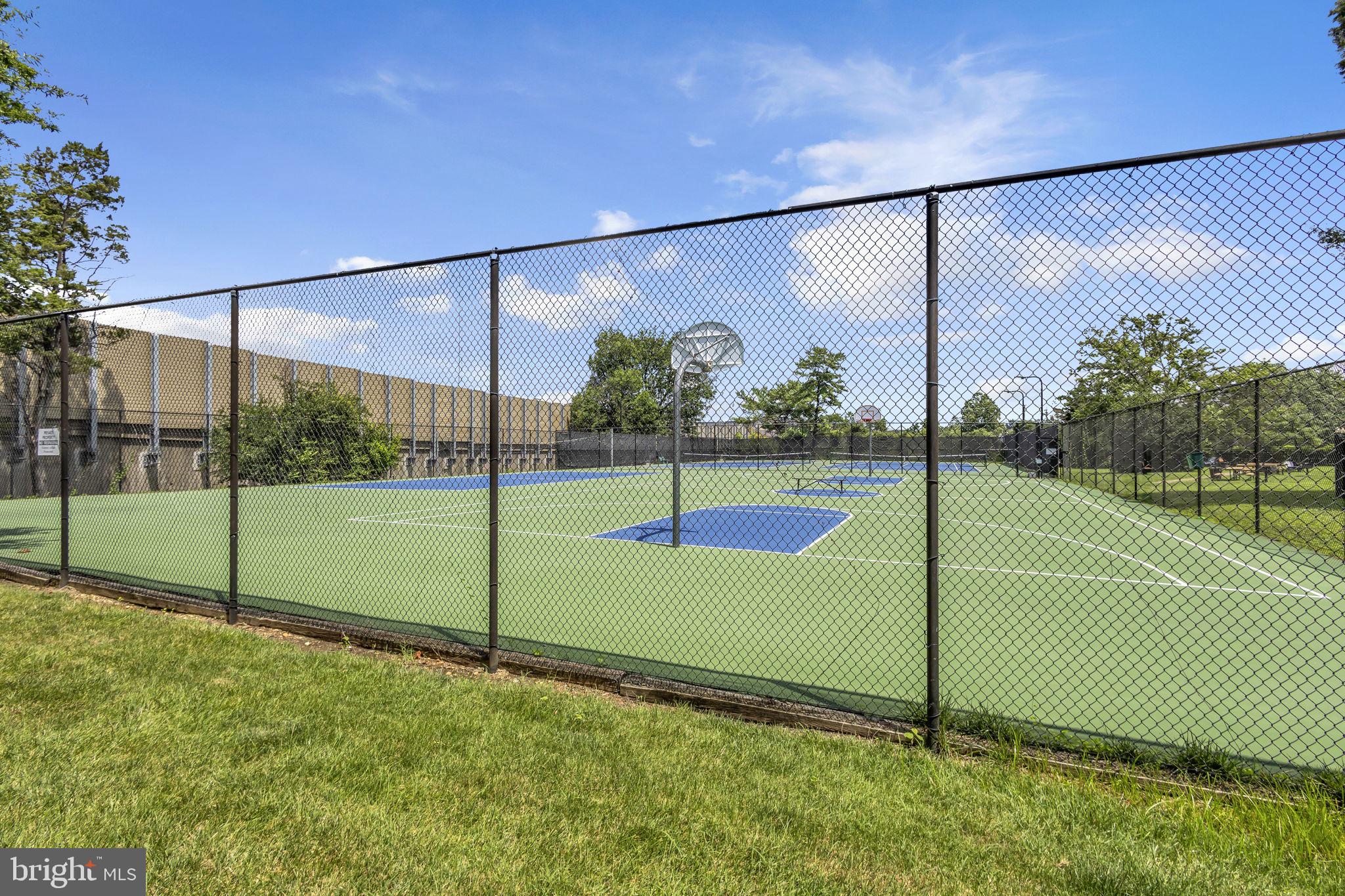 1400 MARTHA CUSTIS DRIVE