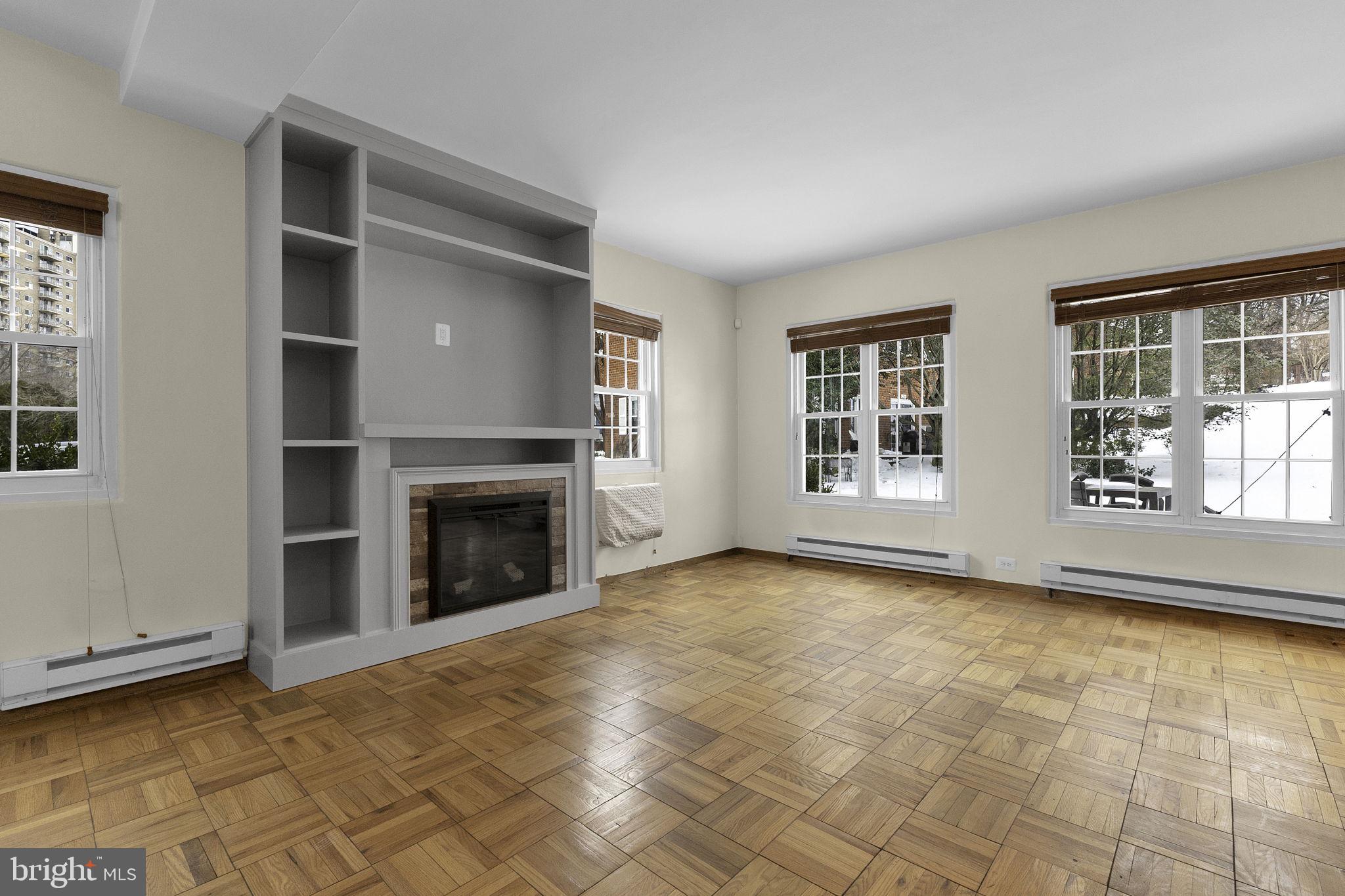 1400 MARTHA CUSTIS DRIVE