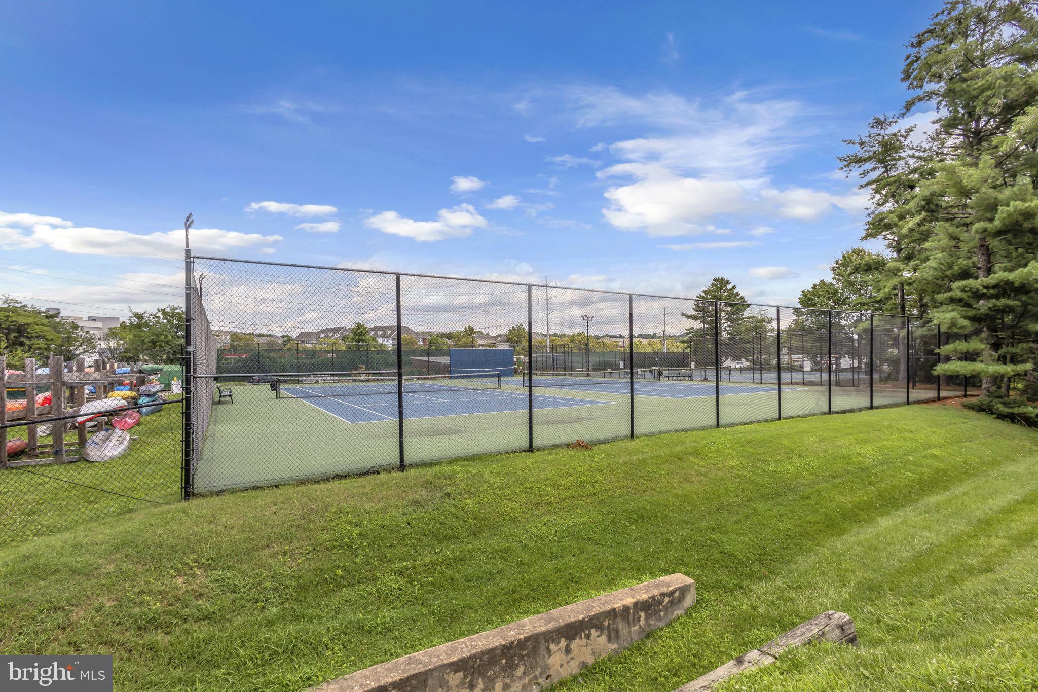 1400 MARTHA CUSTIS DRIVE