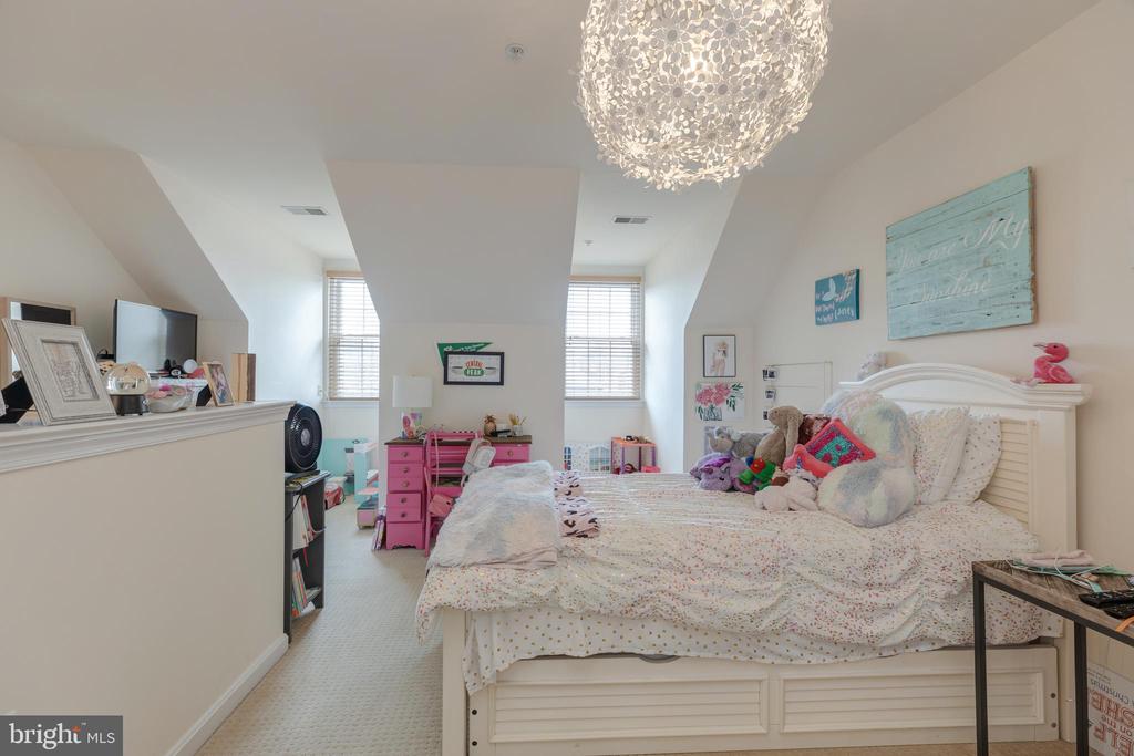 164 COMAY TERRACE