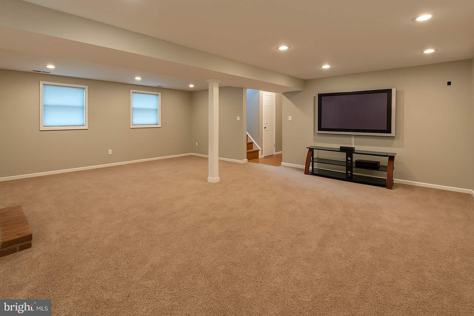 5435 BROADMOOR STREET