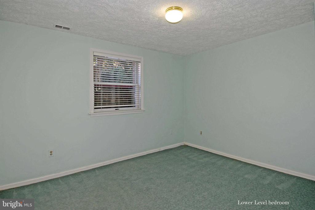 7331 LEWINSVILLE PARK COURT