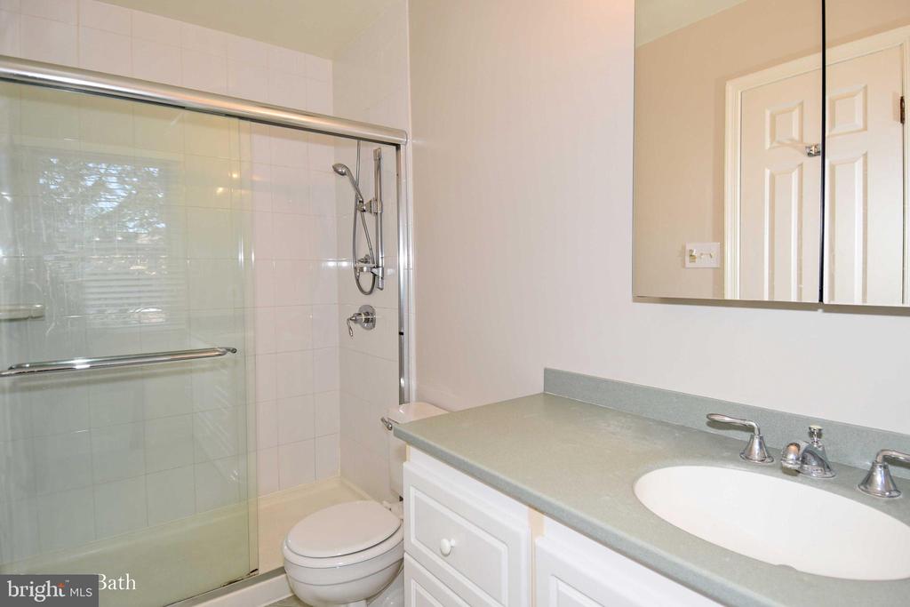 7331 LEWINSVILLE PARK COURT