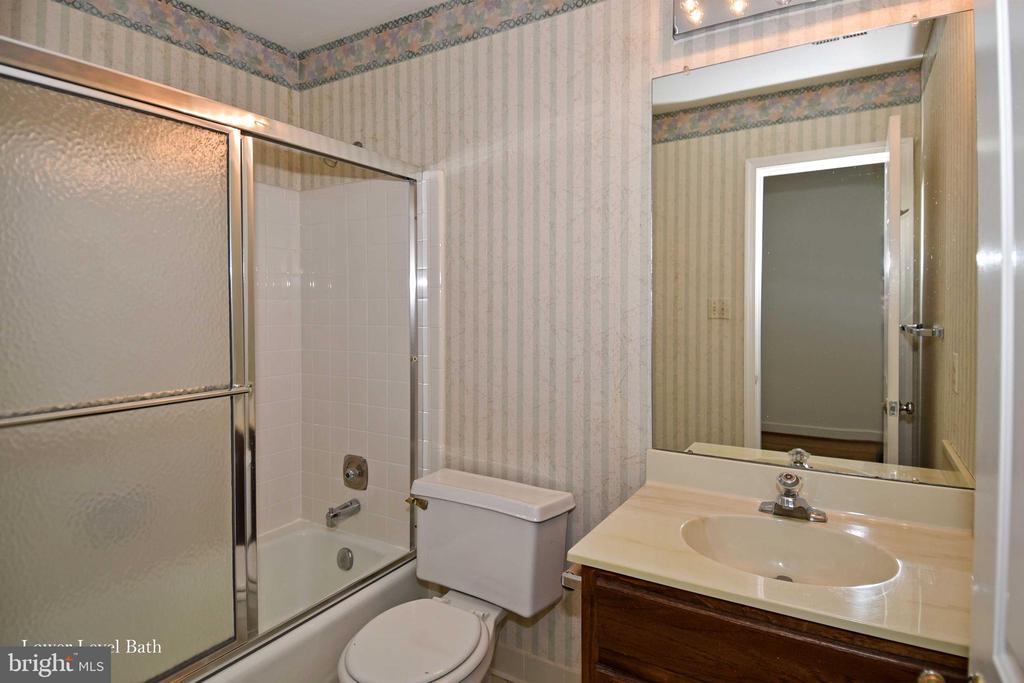7331 LEWINSVILLE PARK COURT