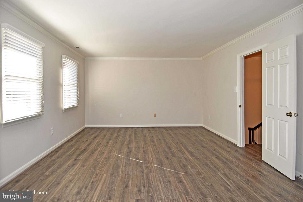 7331 LEWINSVILLE PARK COURT