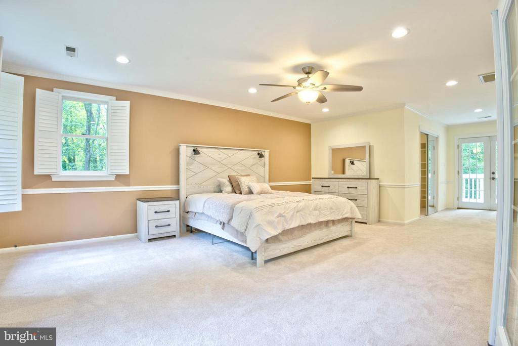 12410 CLIFTON HUNT DRIVE