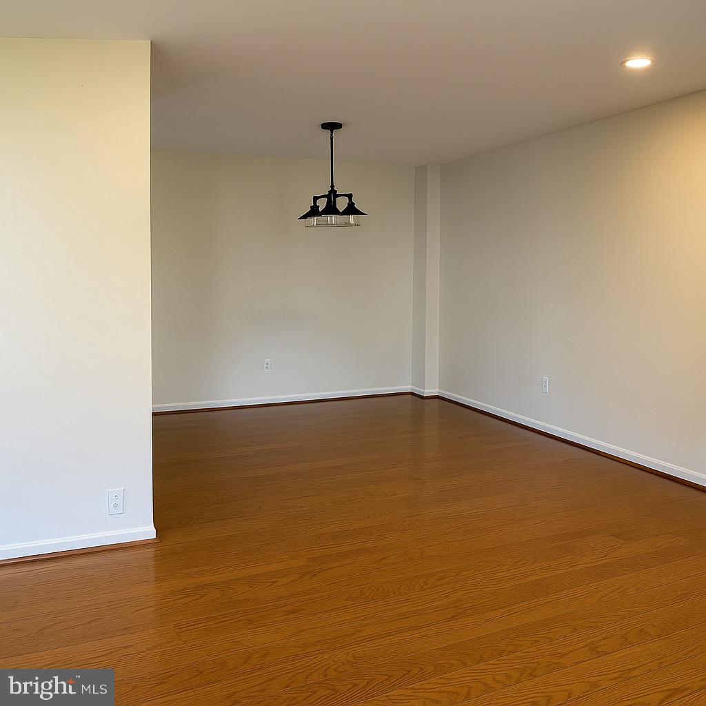 2934 WATERFORD COURT