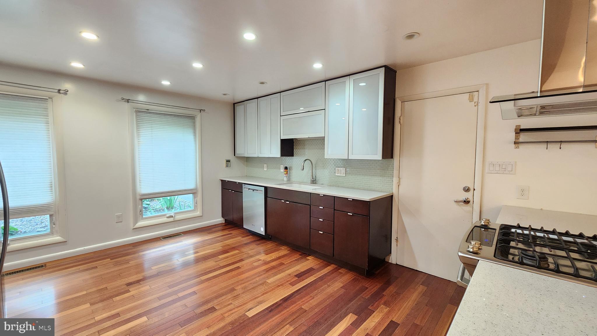 3808 MARYLAND STREET