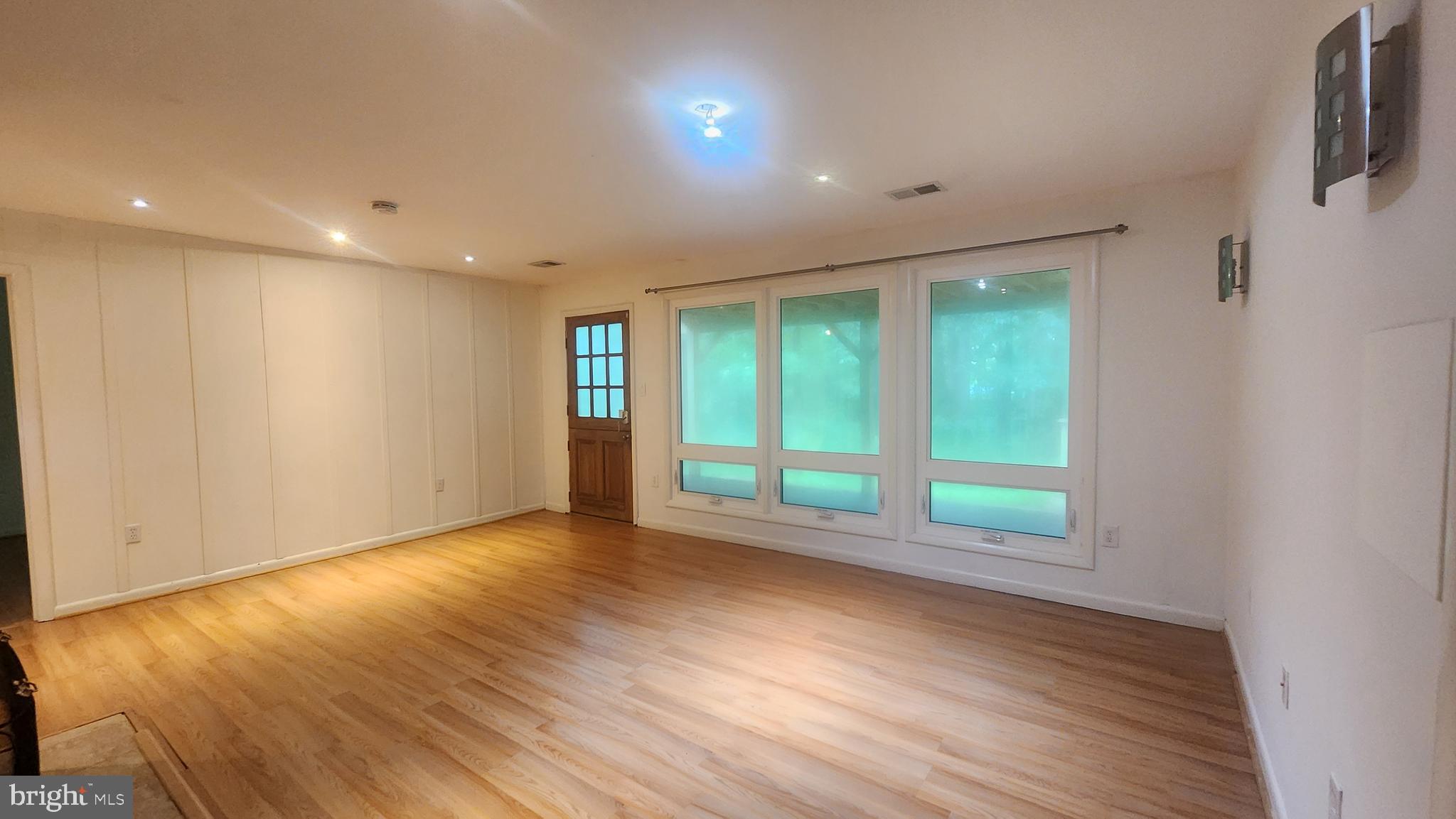 3808 MARYLAND STREET