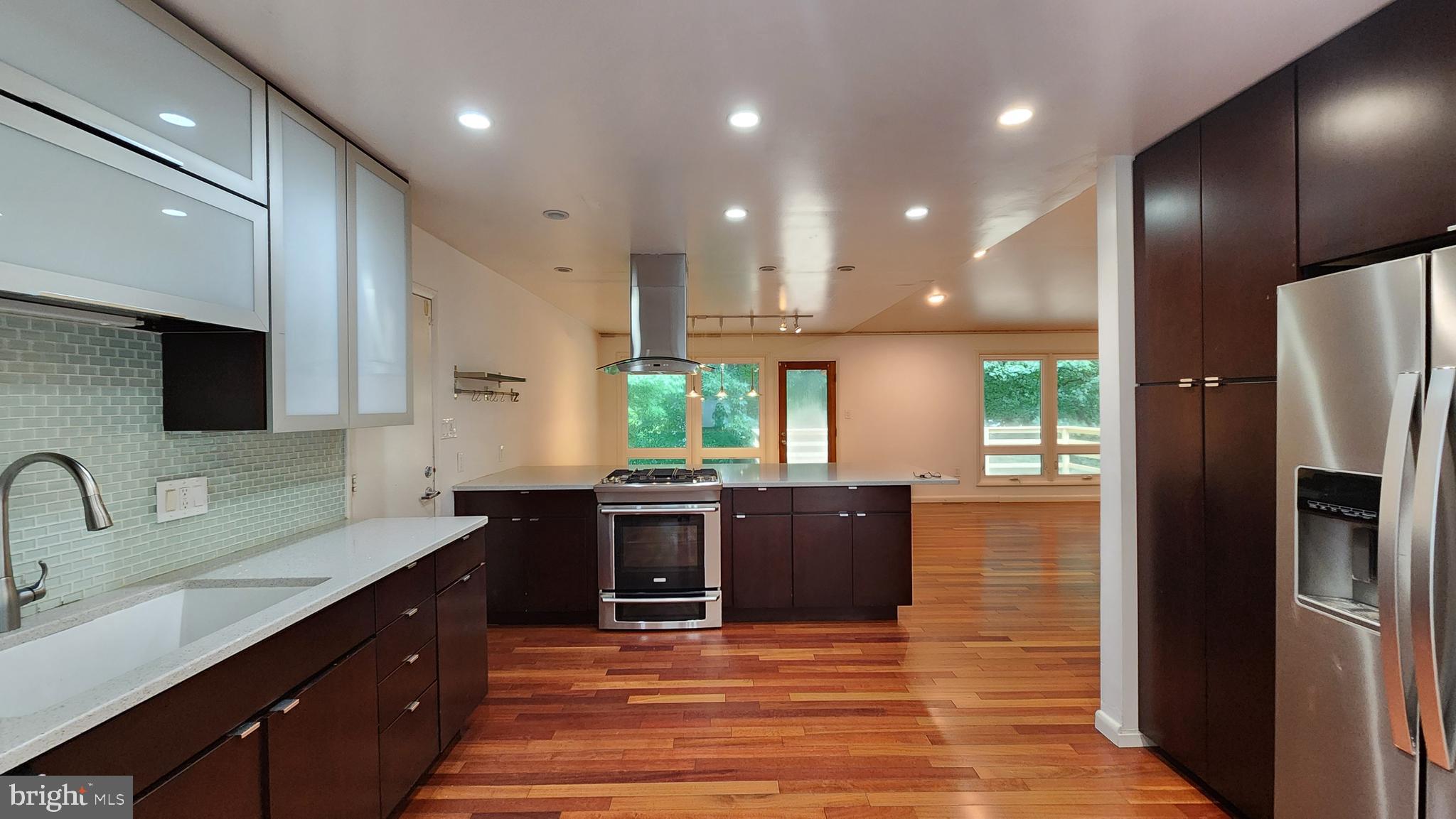 3808 MARYLAND STREET