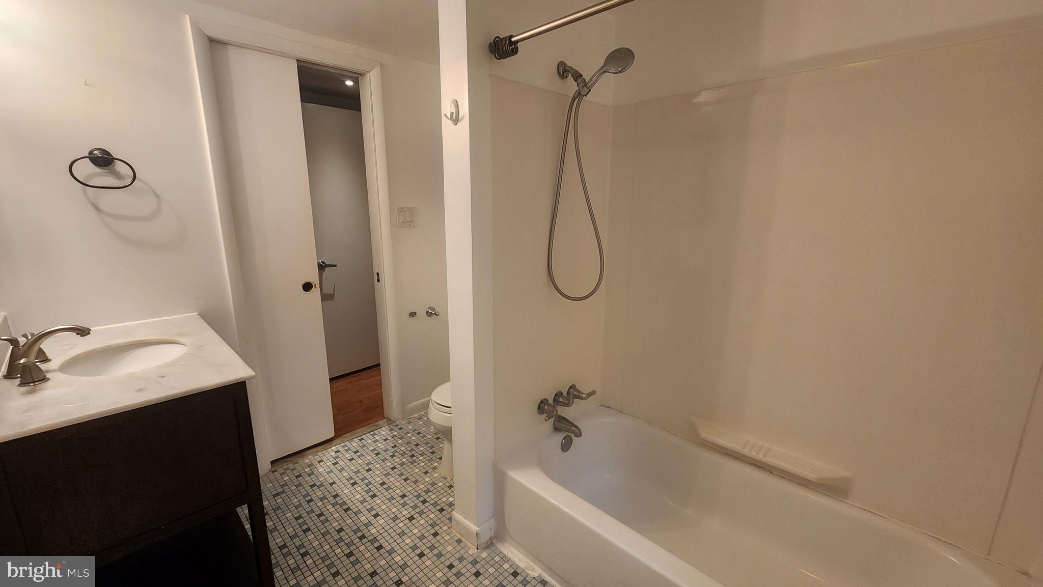 3808 MARYLAND STREET