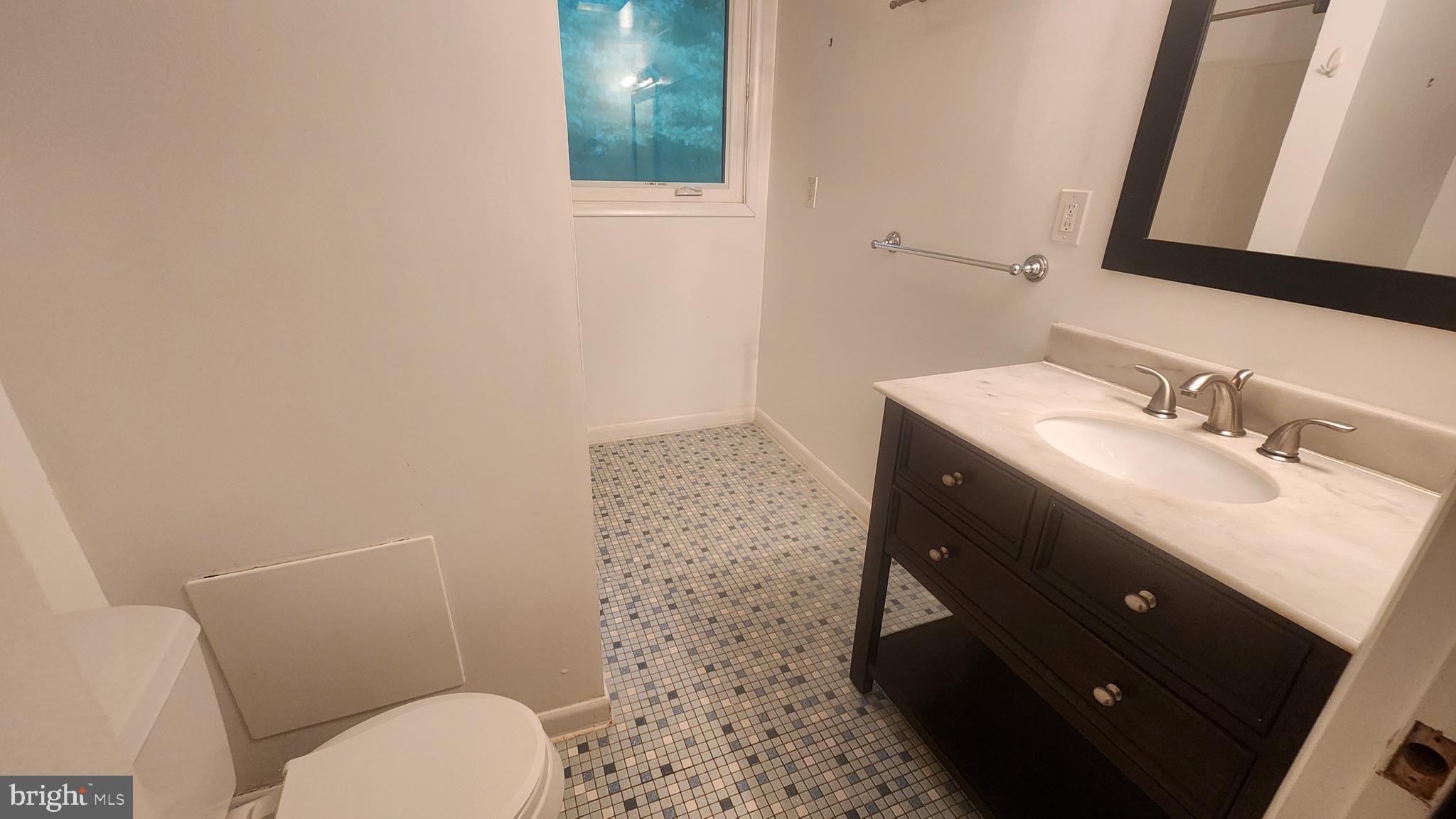 3808 MARYLAND STREET