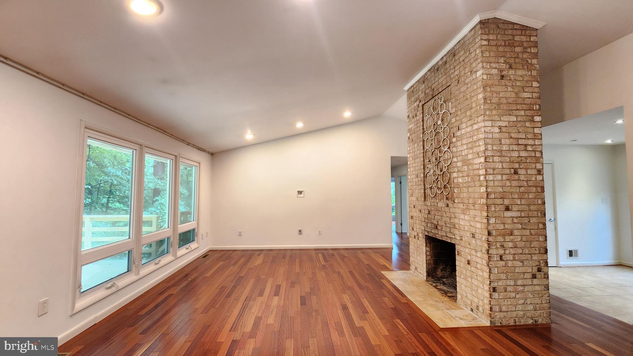 3808 MARYLAND STREET