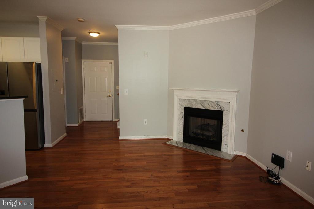 2720 BELLFOREST COURT 107