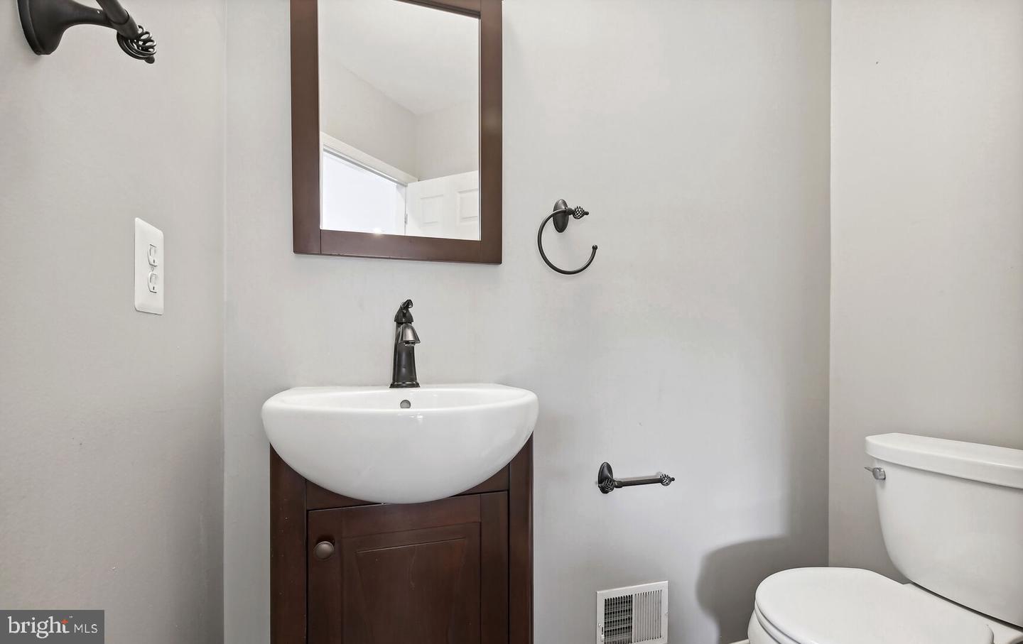 22082 WATER RUN COURT