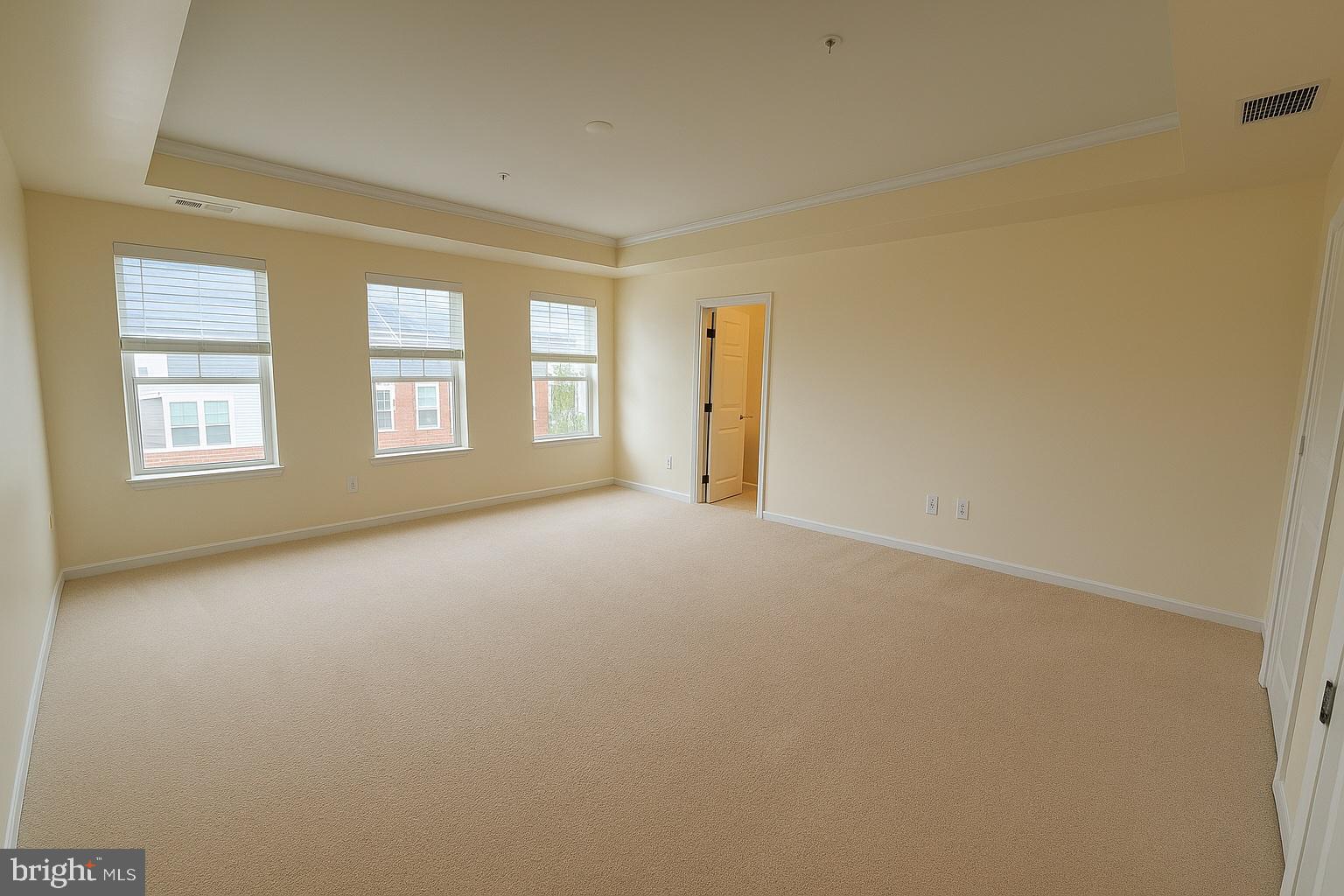 43370 TOWN GATE SQUARE