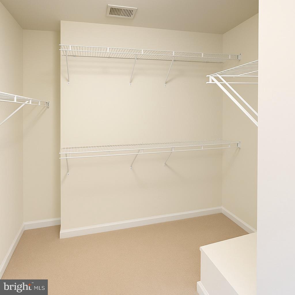 43370 TOWN GATE SQUARE