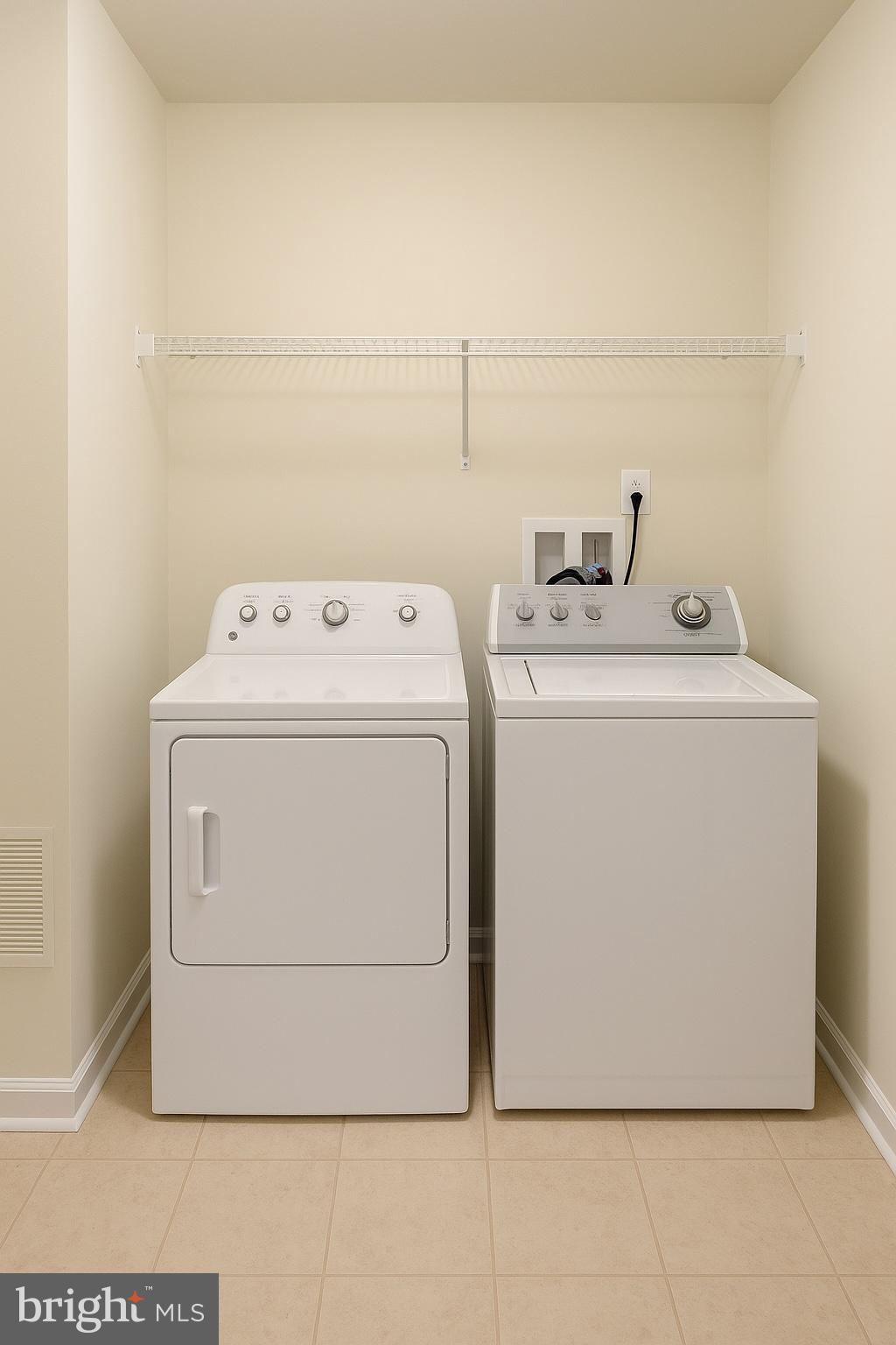 43370 TOWN GATE SQUARE