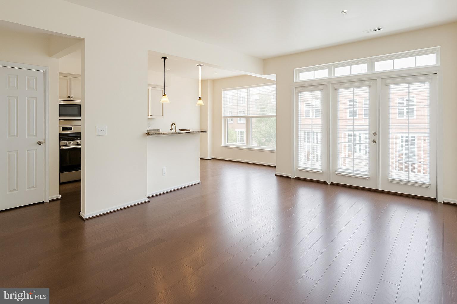 43370 TOWN GATE SQUARE