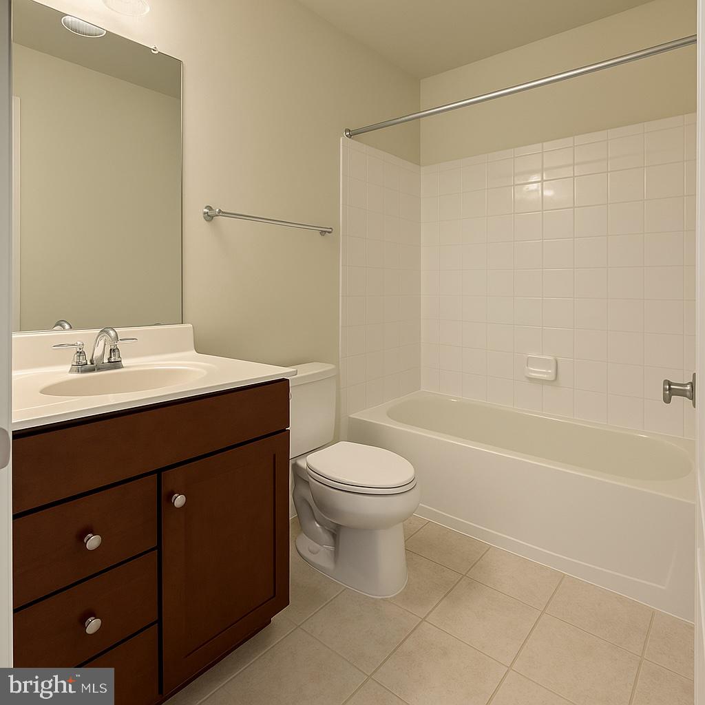 43370 TOWN GATE SQUARE