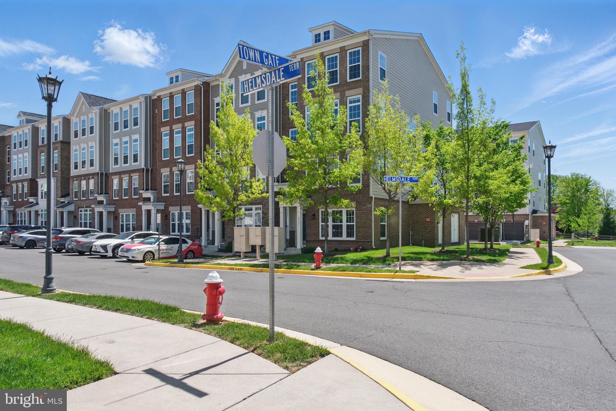 43370 TOWN GATE SQUARE