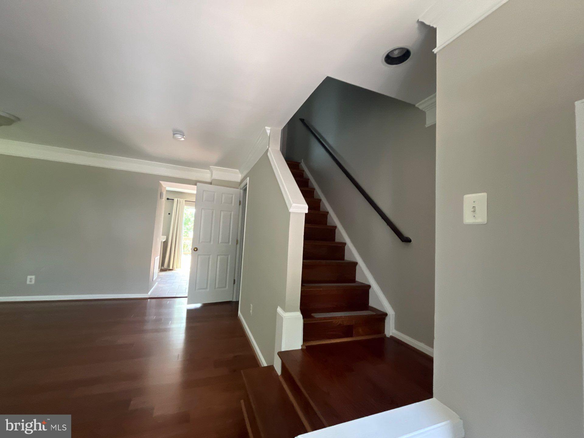 307 COLTSRIDGE TERRACE NE