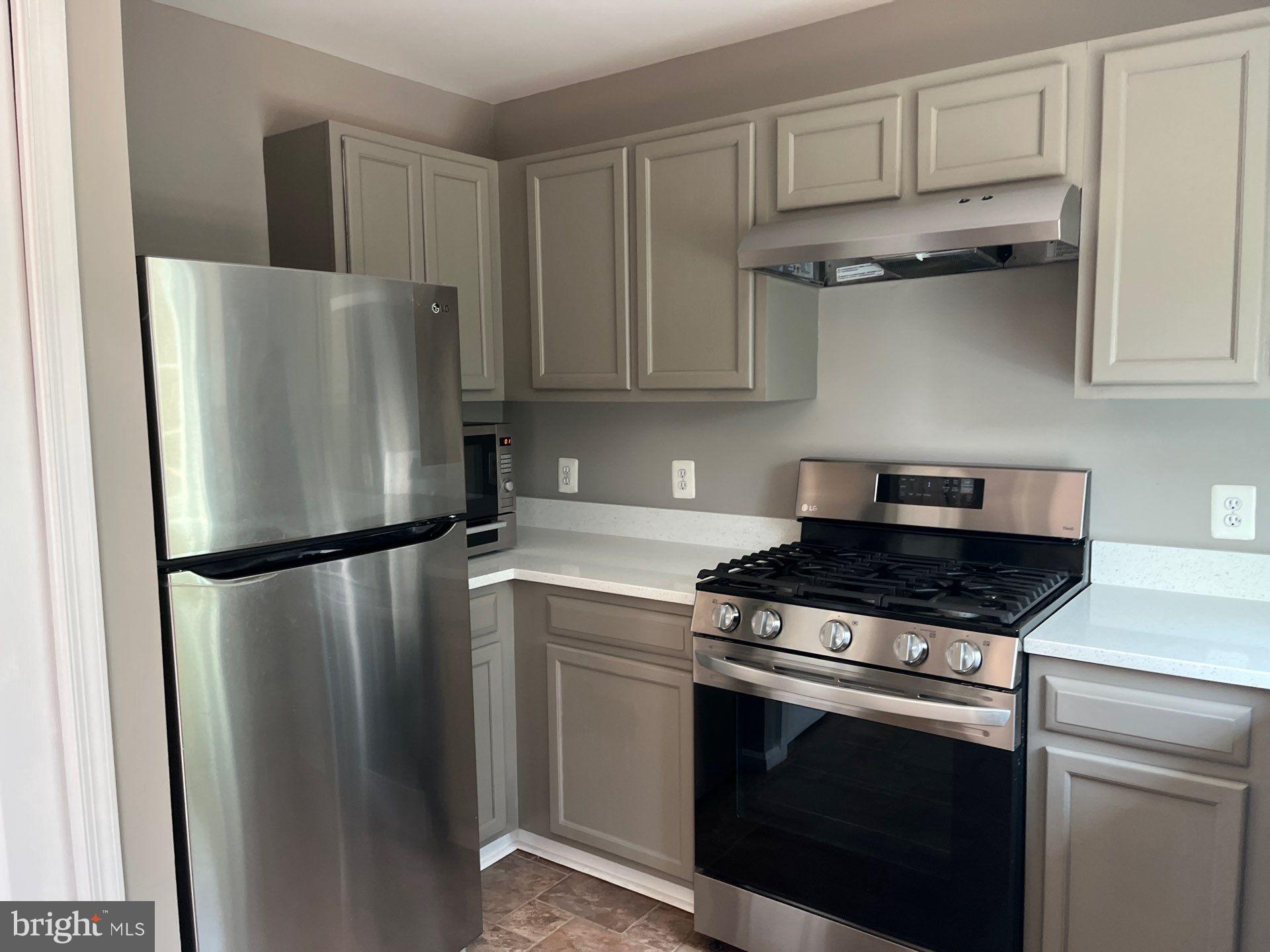 307 COLTSRIDGE TERRACE NE