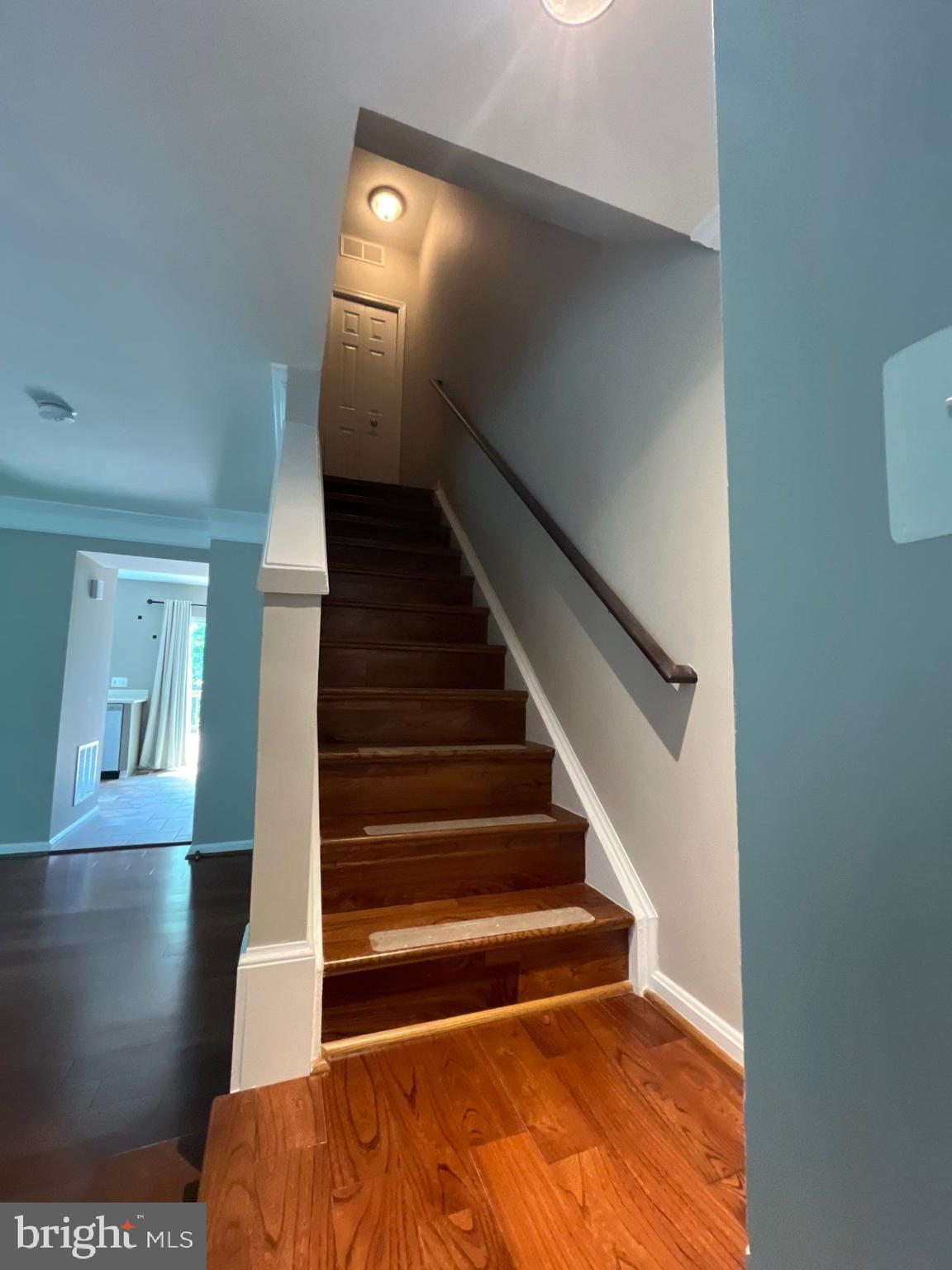 307 COLTSRIDGE TERRACE NE