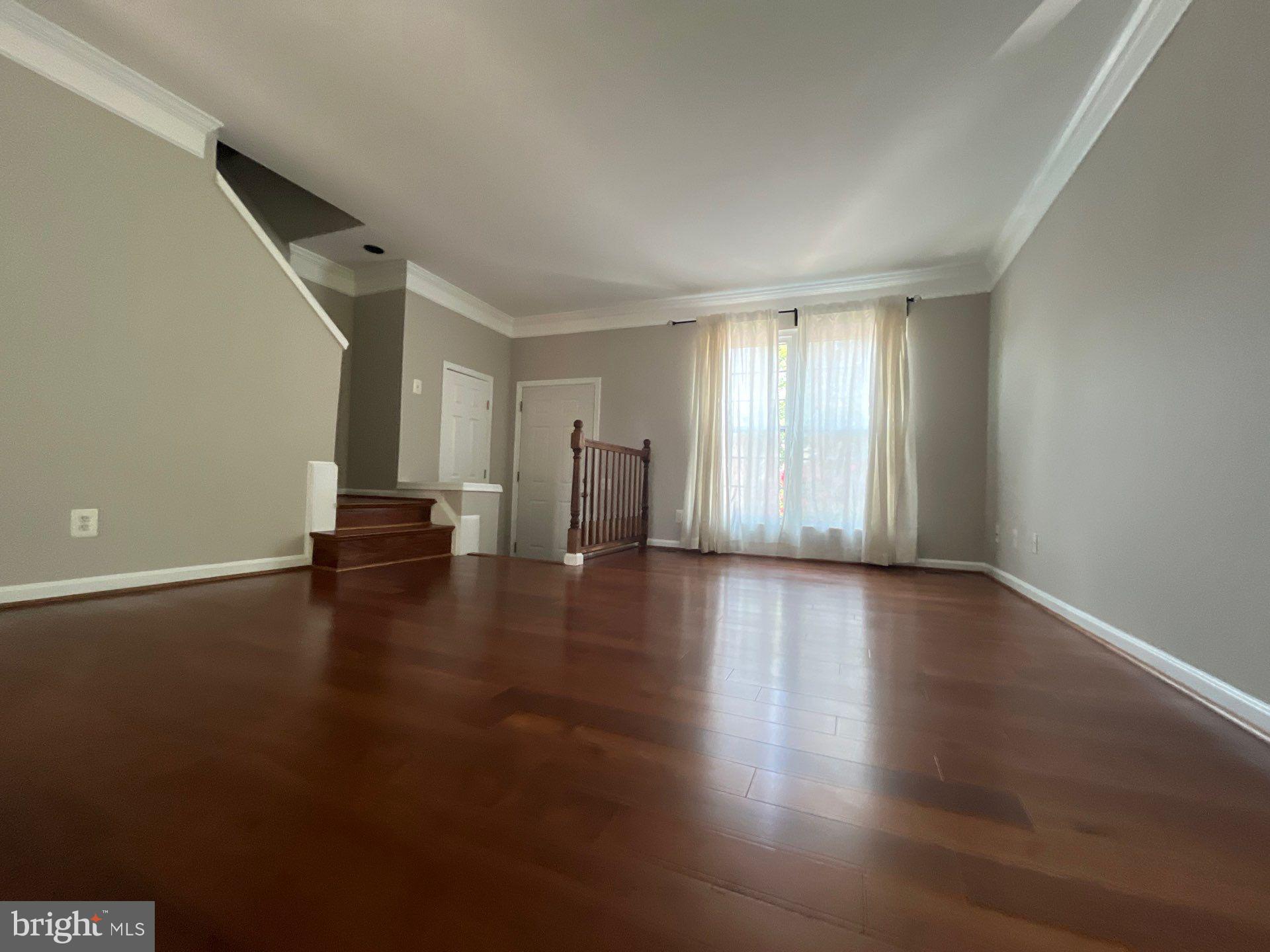 307 COLTSRIDGE TERRACE NE