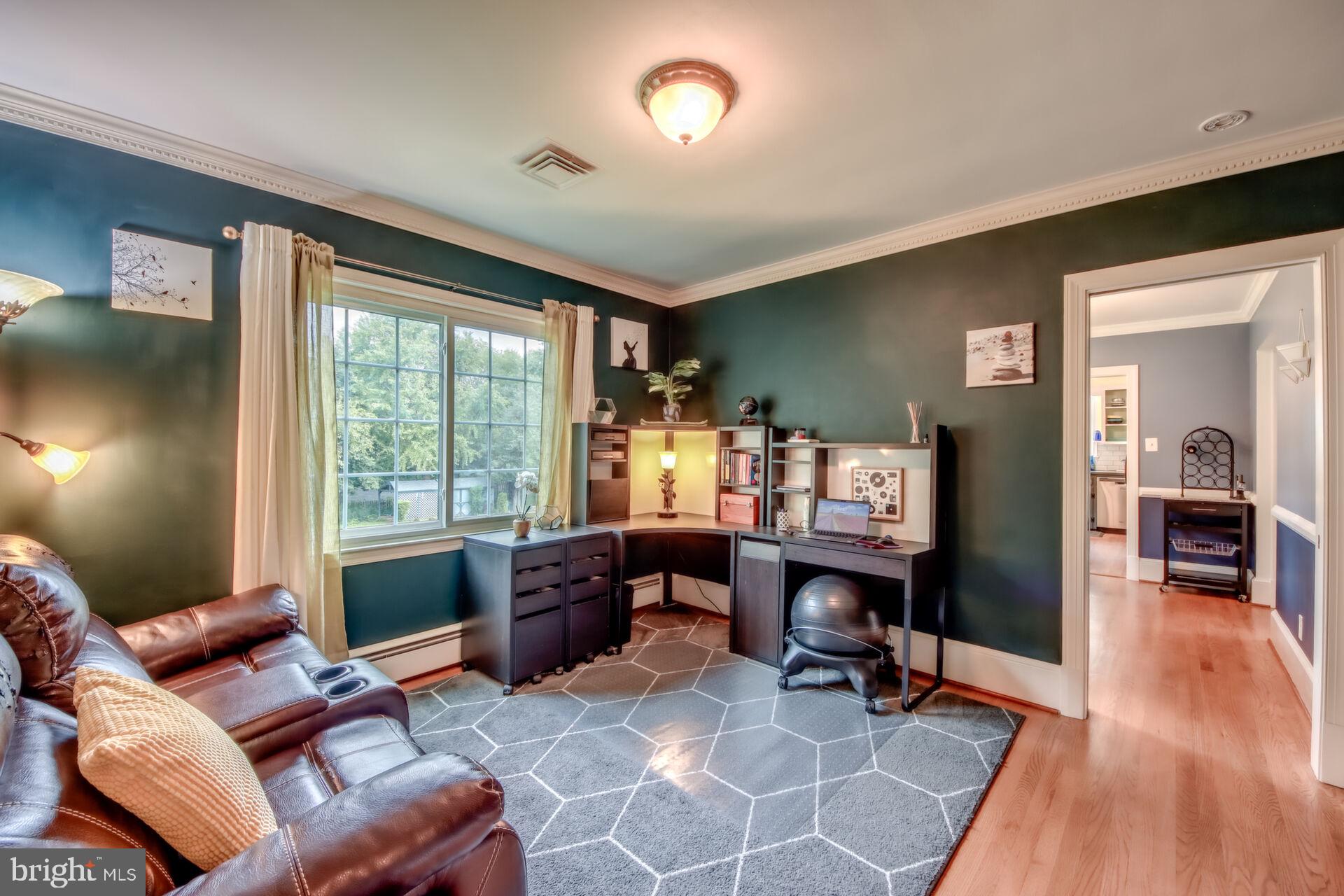 9009 LONGSTREET DRIVE