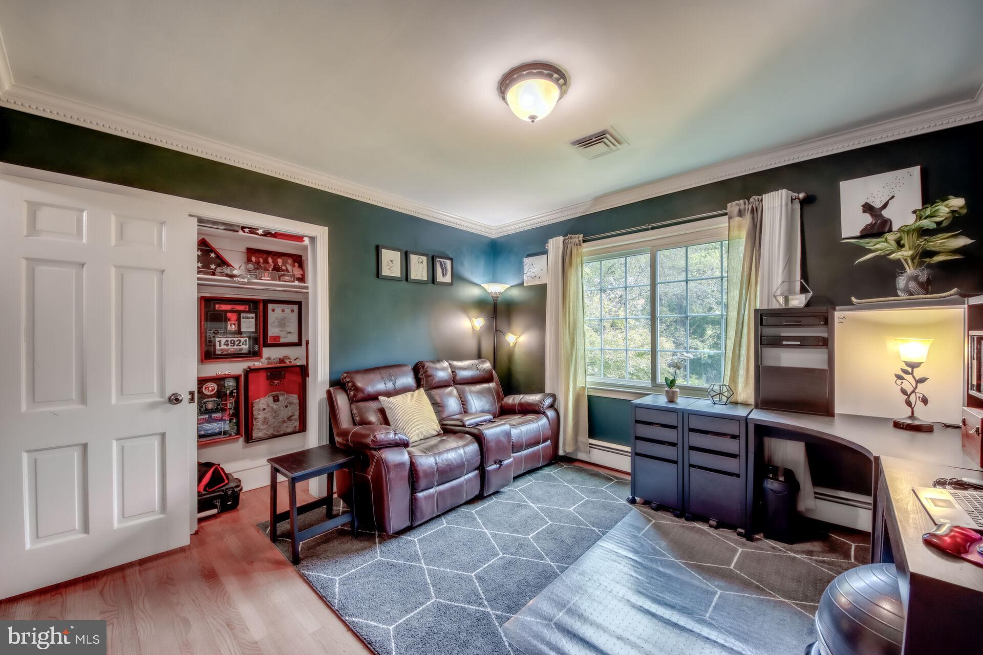 9009 LONGSTREET DRIVE