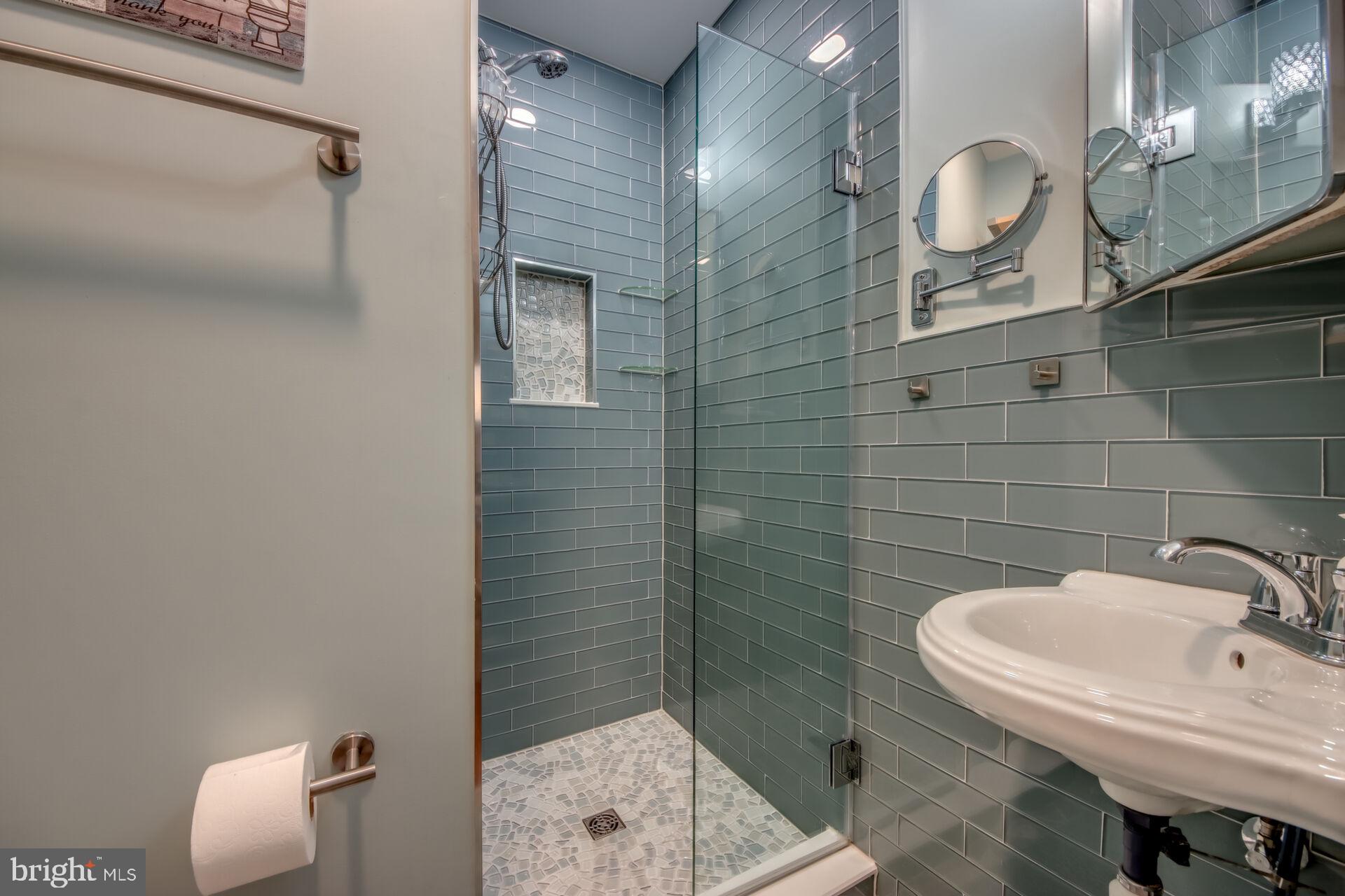 9009 LONGSTREET DRIVE