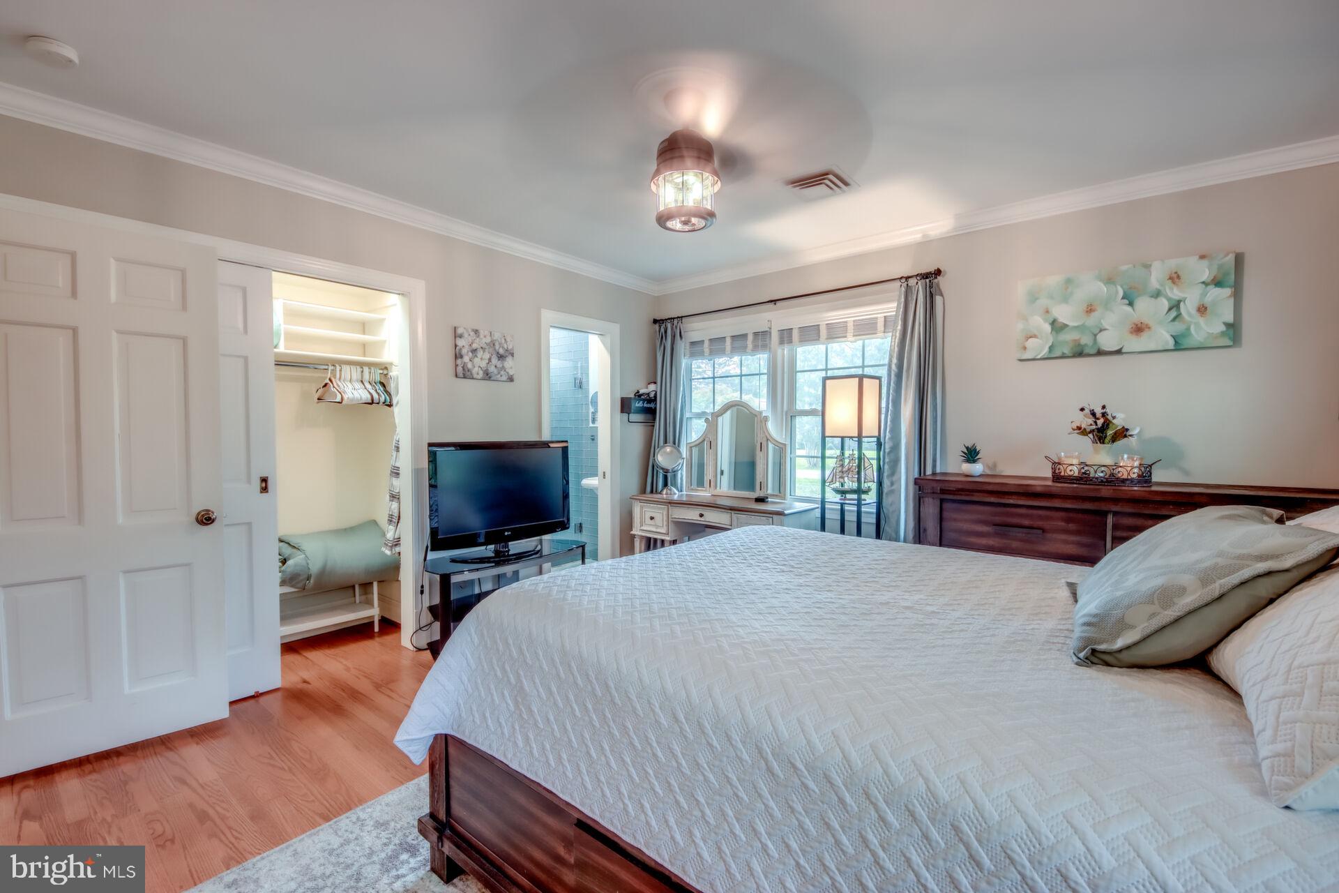 9009 LONGSTREET DRIVE