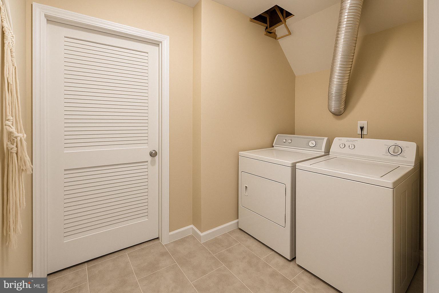 3939 HARTLAKE STREET