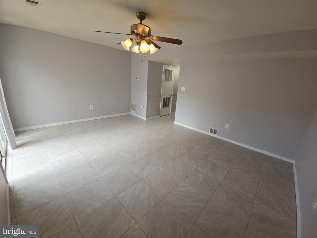 4405 EAMES LANE