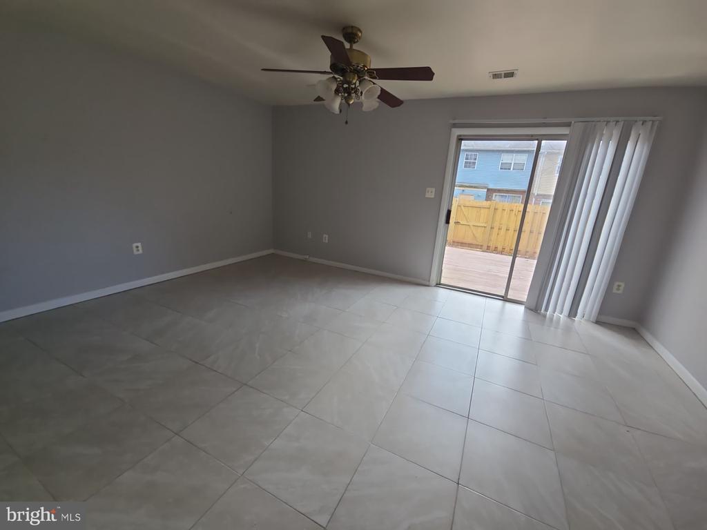 4405 EAMES LANE