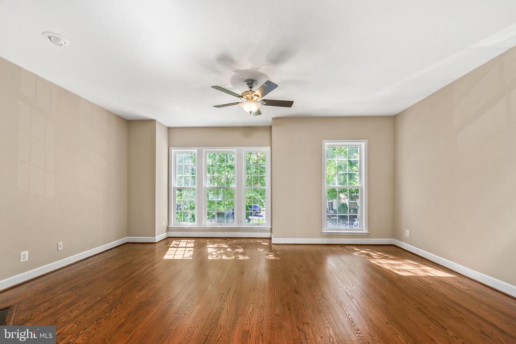14873 POTOMAC BRANCH DRIVE