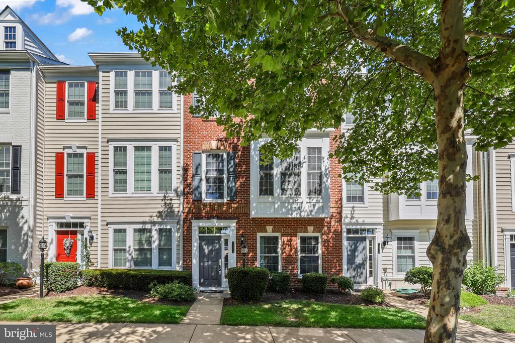 14873 POTOMAC BRANCH DRIVE