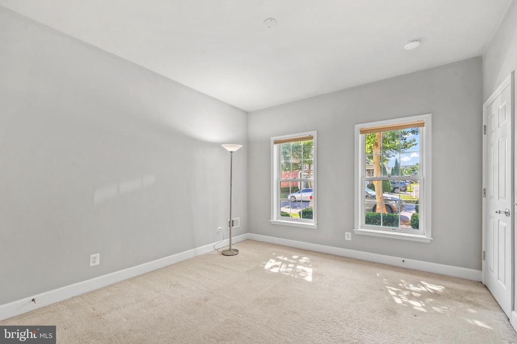 14873 POTOMAC BRANCH DRIVE