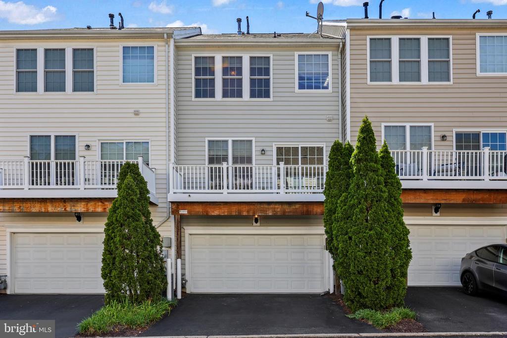 14873 POTOMAC BRANCH DRIVE