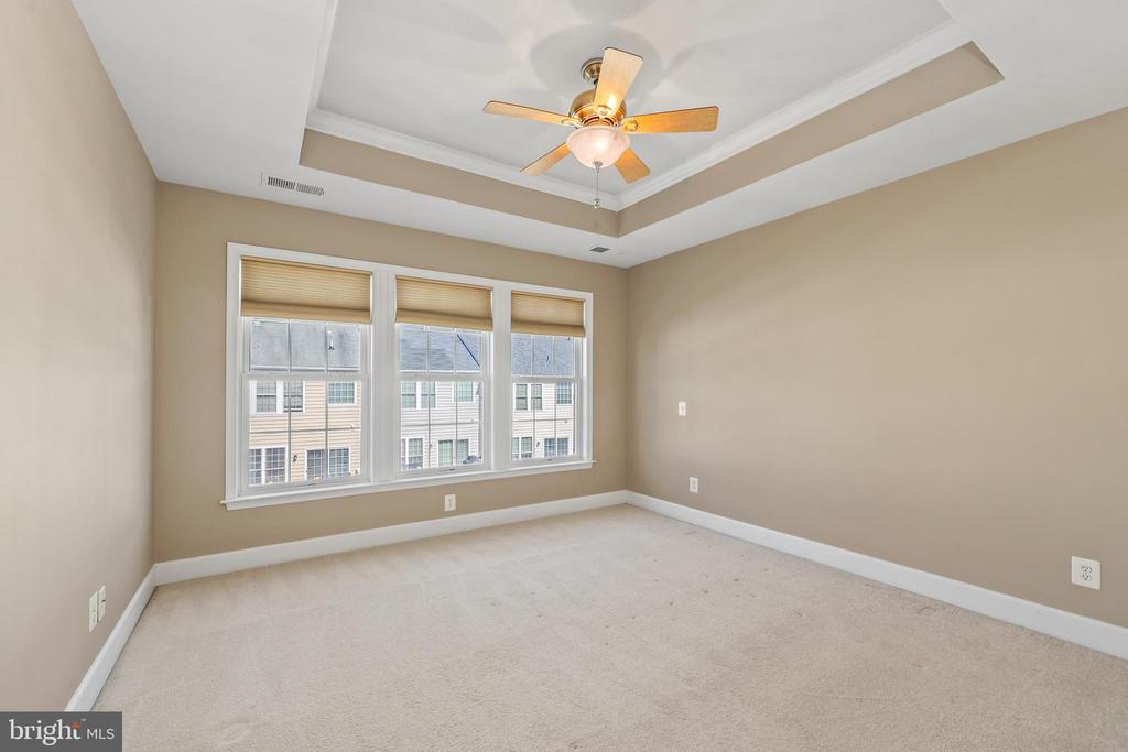 14873 POTOMAC BRANCH DRIVE