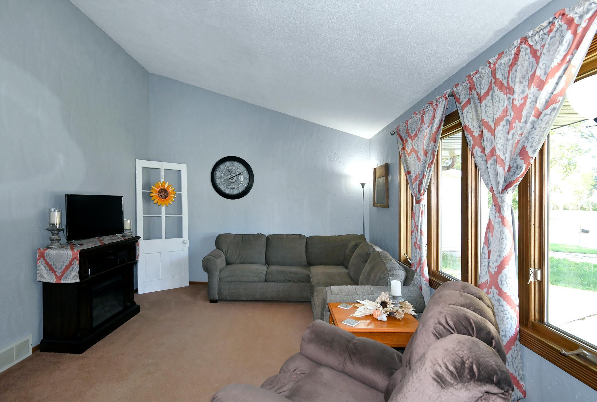 1220 4th Street NW