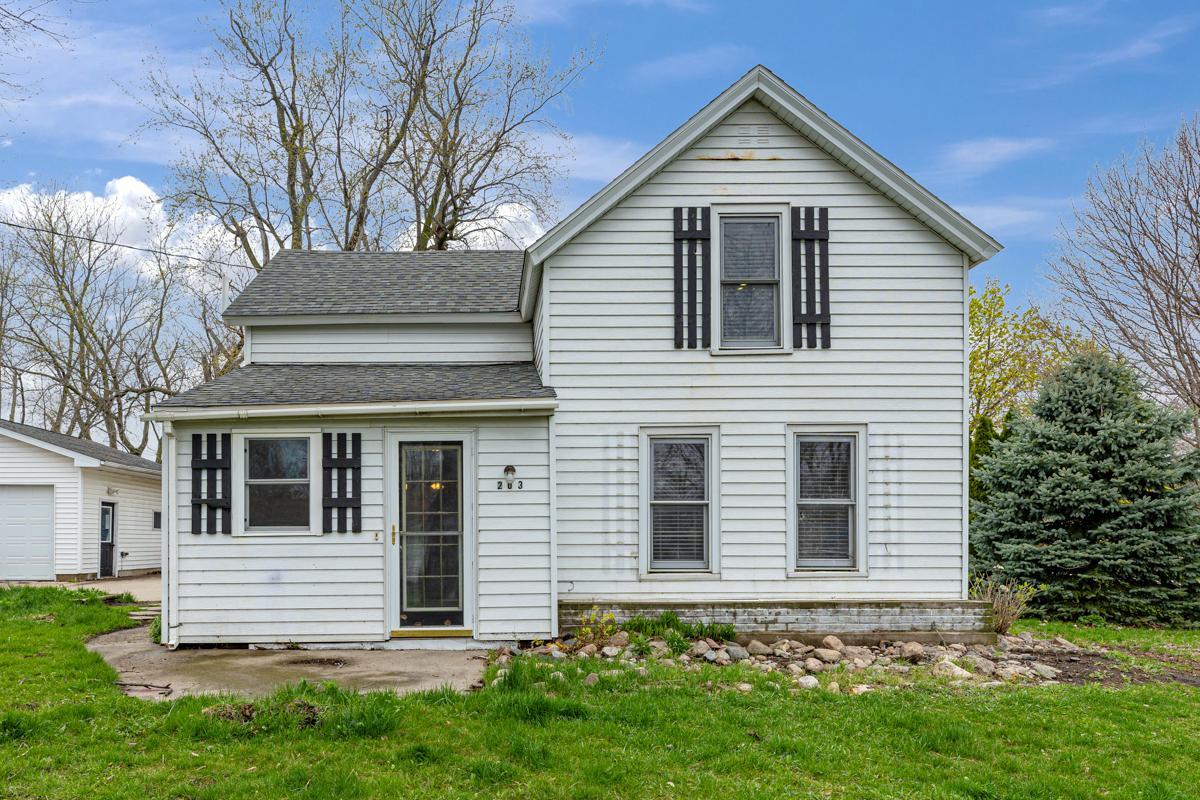 203 3rd Street SE
