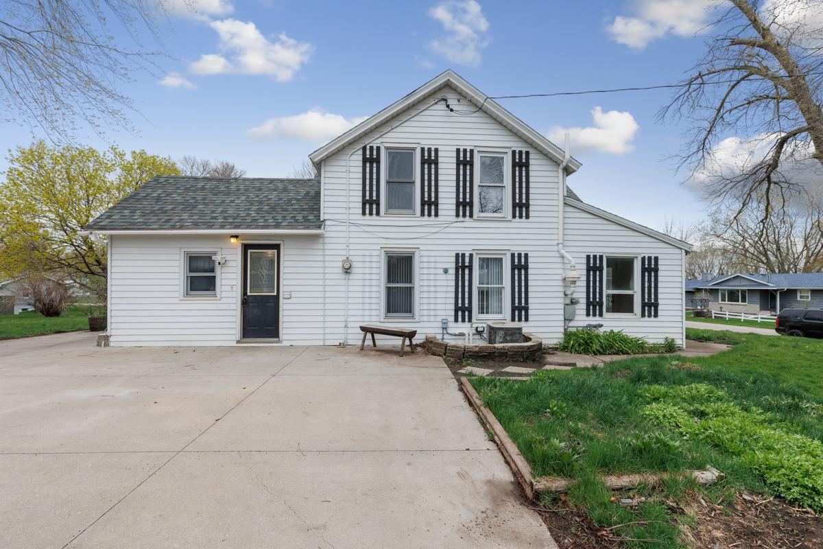 203 3rd Street SE